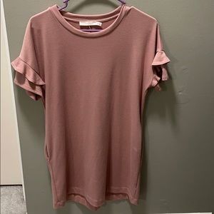 I’m selling a really comfortable dress